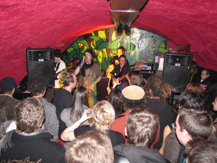 Revolution Dub / Open Mic - Revolution Dub + Skyman Selecta Sound + Open Mic - Photo n2