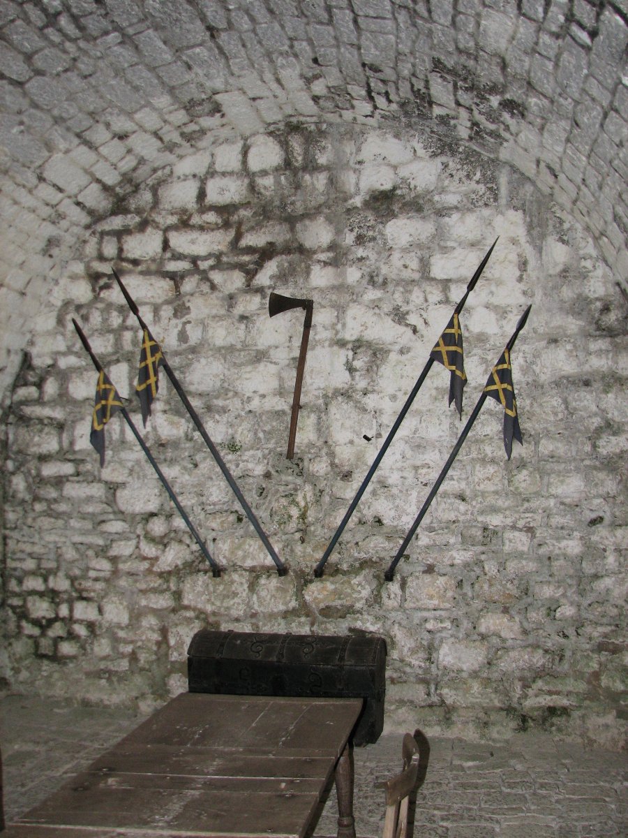 Armes - Fête médiévale au Château de Joux (25) - Photo n1