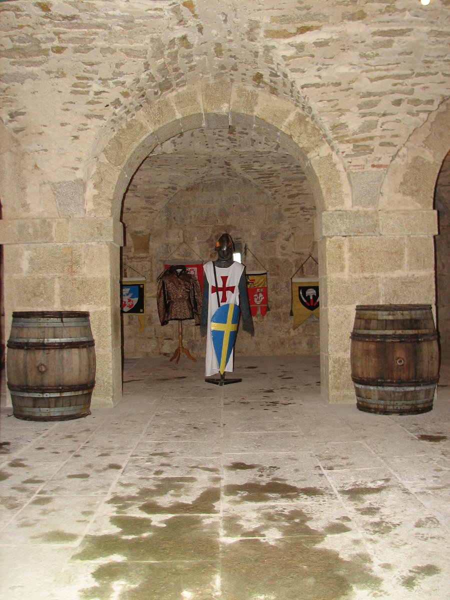 Interieur du chateau - Fête médiévale au Château de Joux (25) - Photo n21