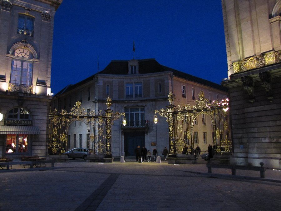 Place Stanislas - Nuit (Noël 2009) - Ville de Nancy et Lunéville - Photo n33